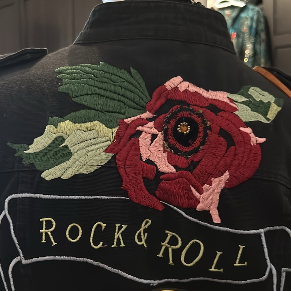 Hand crafted Guns & Roses jacket - Picture 11 of 15